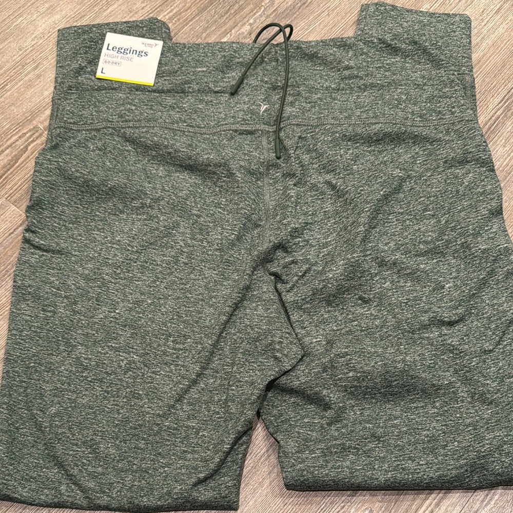 Green High-Waisted Leggings